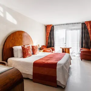 Hotel Logis L'auberge - Maison Glenn Anna, Sainte-Anne-d'Auray